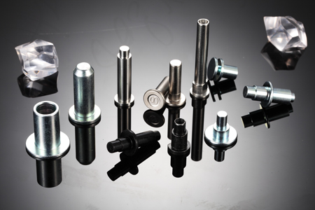 汽车门锁铆钉、雨刮器铆钉